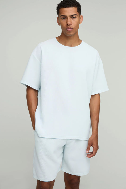 Oversized Pleated T-Shirt & Relaxed Fit Mid-Length Short Set